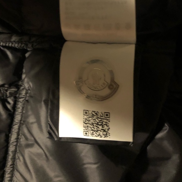 Moncler Lannic Giubbotto Jacket- Black - Picture 15 of 16